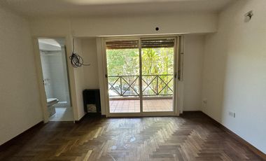 Casa en venta 4 dormitorios con piscina Fisherton-Rosario