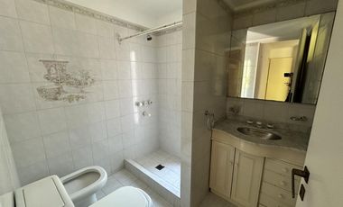 Casa en venta 4 dormitorios con piscina Fisherton-Rosario