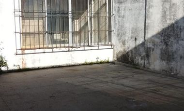 Casa a reciclar lote Wilde centro ideal inversor