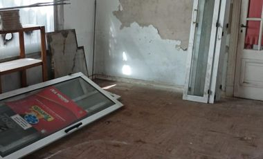 Casa a reciclar lote Wilde centro ideal inversor