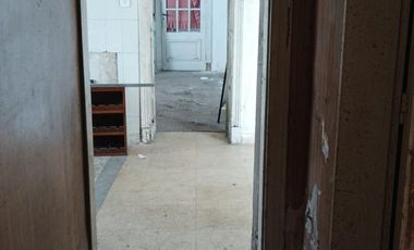 Casa a reciclar lote Wilde centro ideal inversor