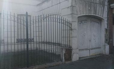 Casa a reciclar lote Wilde centro ideal inversor