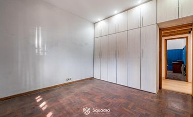 Casa de 2 dormitorios con Patio, Quincho y Cochera