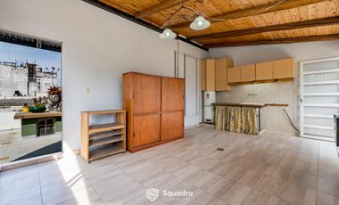 Casa de 2 dormitorios con Patio, Quincho y Cochera