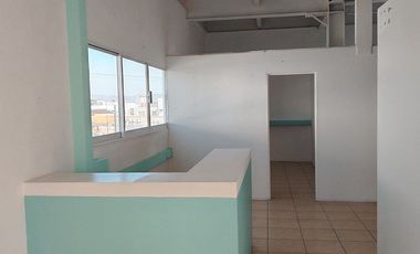 LOCAL EN RENTA EN JURIQUILLA