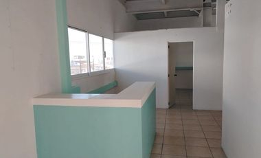 LOCAL EN RENTA EN JURIQUILLA