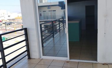 LOCAL EN RENTA EN JURIQUILLA