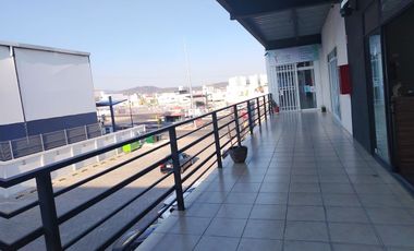 LOCAL EN RENTA EN JURIQUILLA