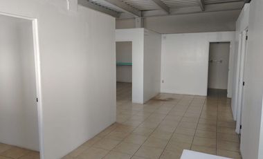 LOCAL EN RENTA EN JURIQUILLA