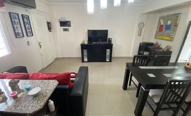 Departamento de 3 ambientes con cochera