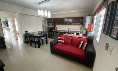 Departamento de 3 ambientes con cochera