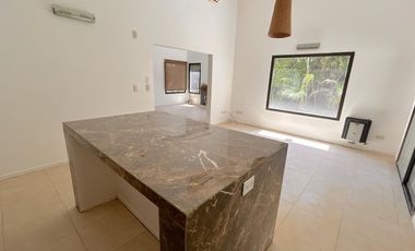 Casa en 2 Plantas con Piscina a la venta en Fincas de Iraola  Dos ALQUILADA