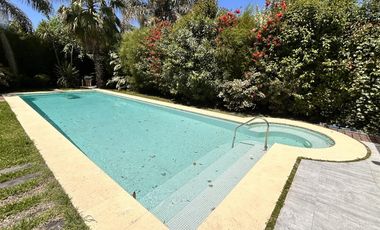 Casa en 2 Plantas con Piscina a la venta en Fincas de Iraola  Dos ALQUILADA