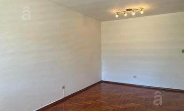 Departamento en Alquiler en Villa Ballester- 3 ambientes Amplios.
