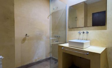 Venta Casa de Dos Dormitorios. Piscina, Funes