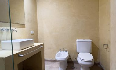 Venta Casa de Dos Dormitorios. Piscina, Funes