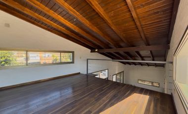 Venta Casa de Dos Dormitorios. Piscina, Funes