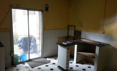 Local con vivienda en excelente ubicacion!