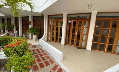 SE ARRIENDA CASA AMOBLADA CERCA DE LA PLAYA, RODADERO