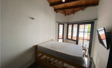 SE ARRIENDA CASA AMOBLADA CERCA DE LA PLAYA, RODADERO