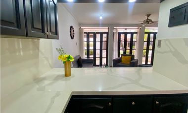 SE ARRIENDA CASA AMOBLADA CERCA DE LA PLAYA, RODADERO