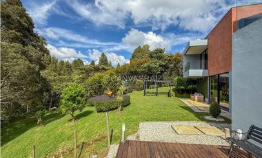 Casa Campestre en Parcelación Alto de Palmas