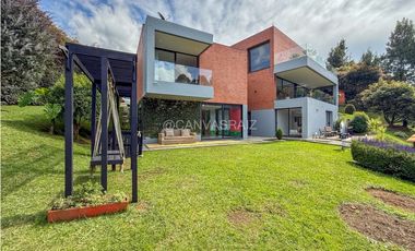 Casa Campestre en Parcelación Alto de Palmas