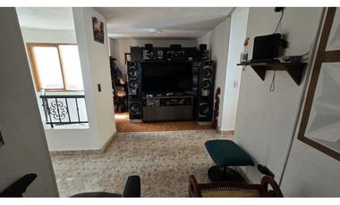 Vendo casa de 2 pisos en Caldas Antioquia