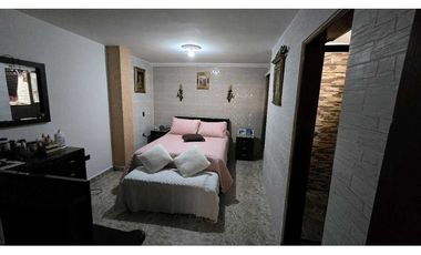 Vendo casa de 2 pisos en Caldas Antioquia