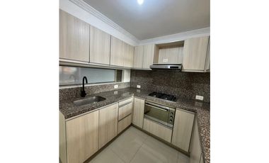 SE ARRIENDA APARTAMENTO EN LA FELICIDAD/ EL REFUGIO T5 AP404