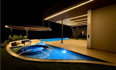 Lujosa casa campestre en Cerritos