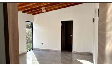 VENTA DE FINCA NUEVA EN GUARNE A 500mt DE LA AUTOPISTA