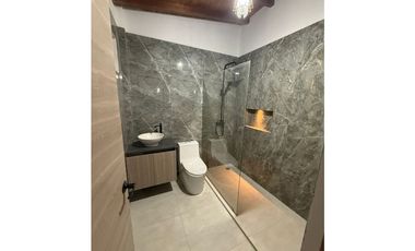 VENTA DE FINCA NUEVA EN GUARNE A 500mt DE LA AUTOPISTA