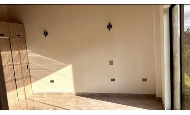 VENTA DE FINCA NUEVA EN GUARNE A 500mt DE LA AUTOPISTA