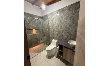 VENTA DE FINCA NUEVA EN GUARNE A 500mt DE LA AUTOPISTA