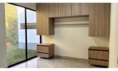 VENTA DE FINCA NUEVA EN GUARNE A 500mt DE LA AUTOPISTA