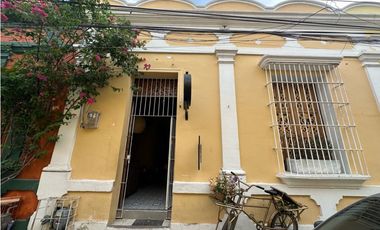 Se arrienda local comercial en el centro histórico, Santa Marta