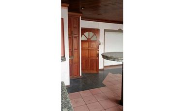 VENDO CASA RENTERA ESQUINERA EN SAUCES 8