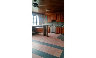 VENDO CASA RENTERA ESQUINERA EN SAUCES 8