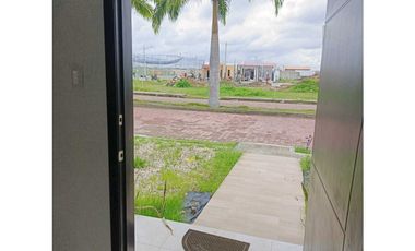 VENDO HERMOSA CASA EN PLAYAS