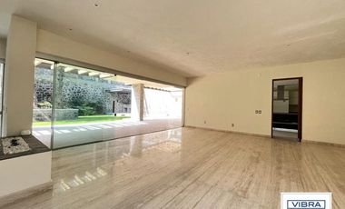 Casa en condominio exclusivo a la Venta en Pedregal.