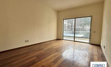 Casa en condominio exclusivo a la Venta en Pedregal.