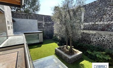 Casa en condominio exclusivo a la Venta en Pedregal.