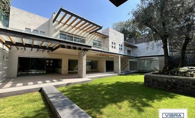 Casa en condominio exclusivo a la Venta en Pedregal.