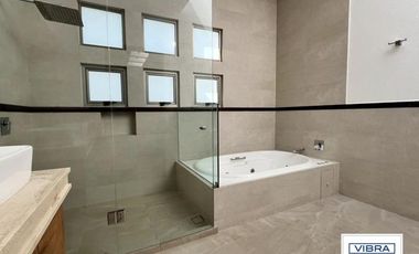 Casa en condominio exclusivo a la Venta en Pedregal.