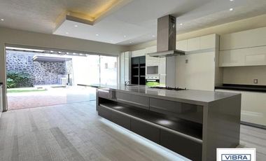 Casa en condominio exclusivo a la Venta en Pedregal.