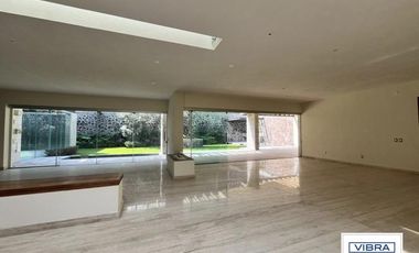 Casa en condominio exclusivo a la Venta en Pedregal.