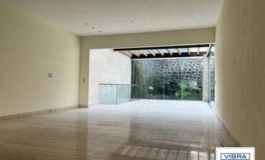 Casa en condominio exclusivo a la Venta en Pedregal.