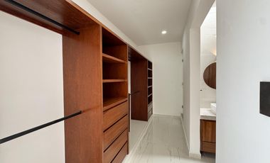 CASA EN VENTA EN BLVD PRINCIPAL EN LOMAS DEL DORADO