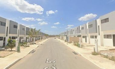 Casa en Venta a 20 min del Aeropuerto Internacional de Merida.